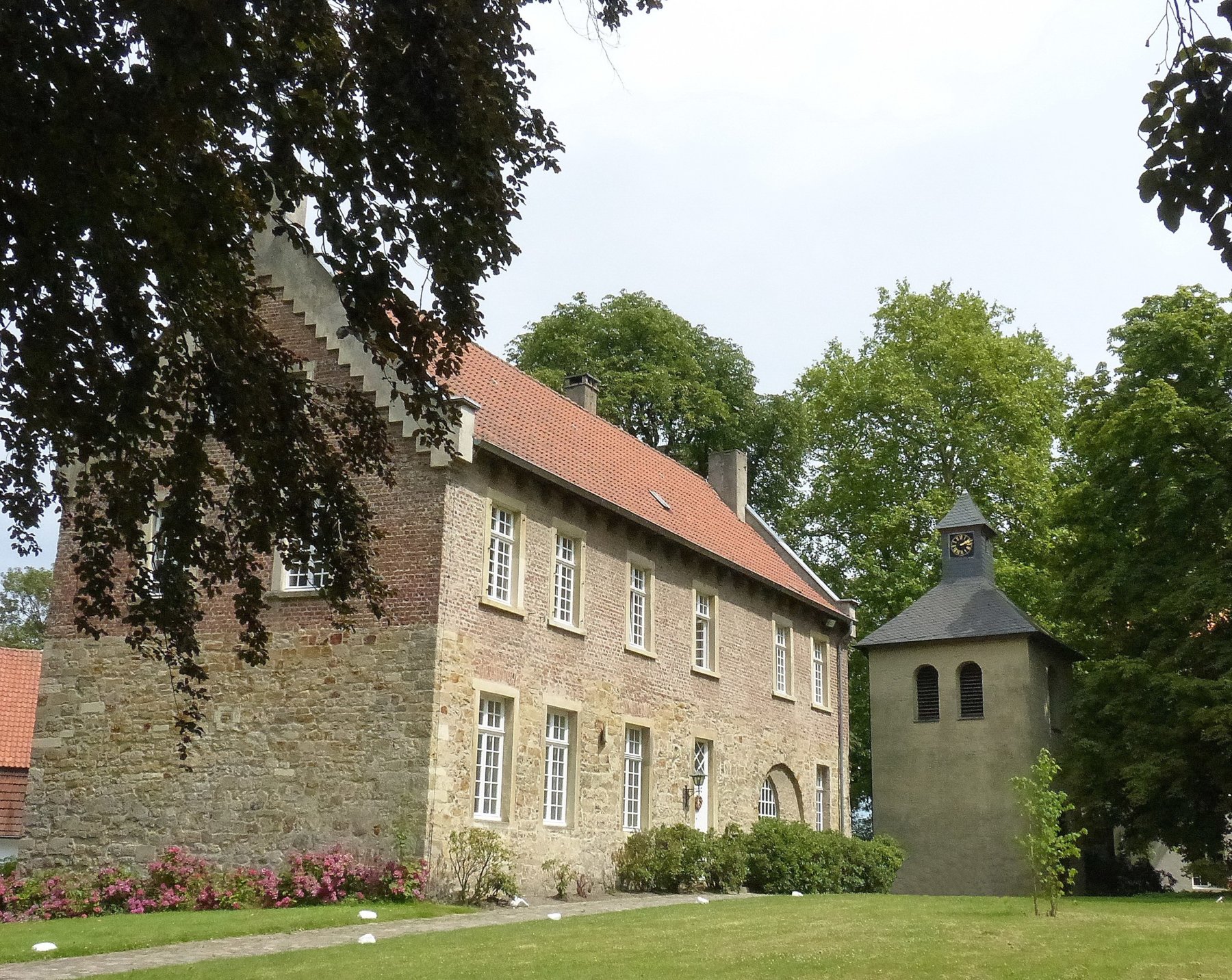 Schloss Cappenberg – Altes Pastorat mit Glockenturm
