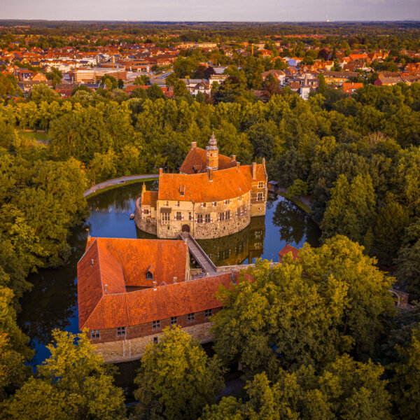 Burg Vischering ist nur eine von drei Burgen in Lüdinghausen, aber sicherlich die Fotogenste.